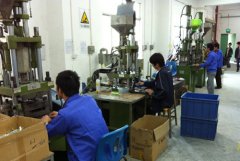 合作工廠生產(chǎn)車(chē)間